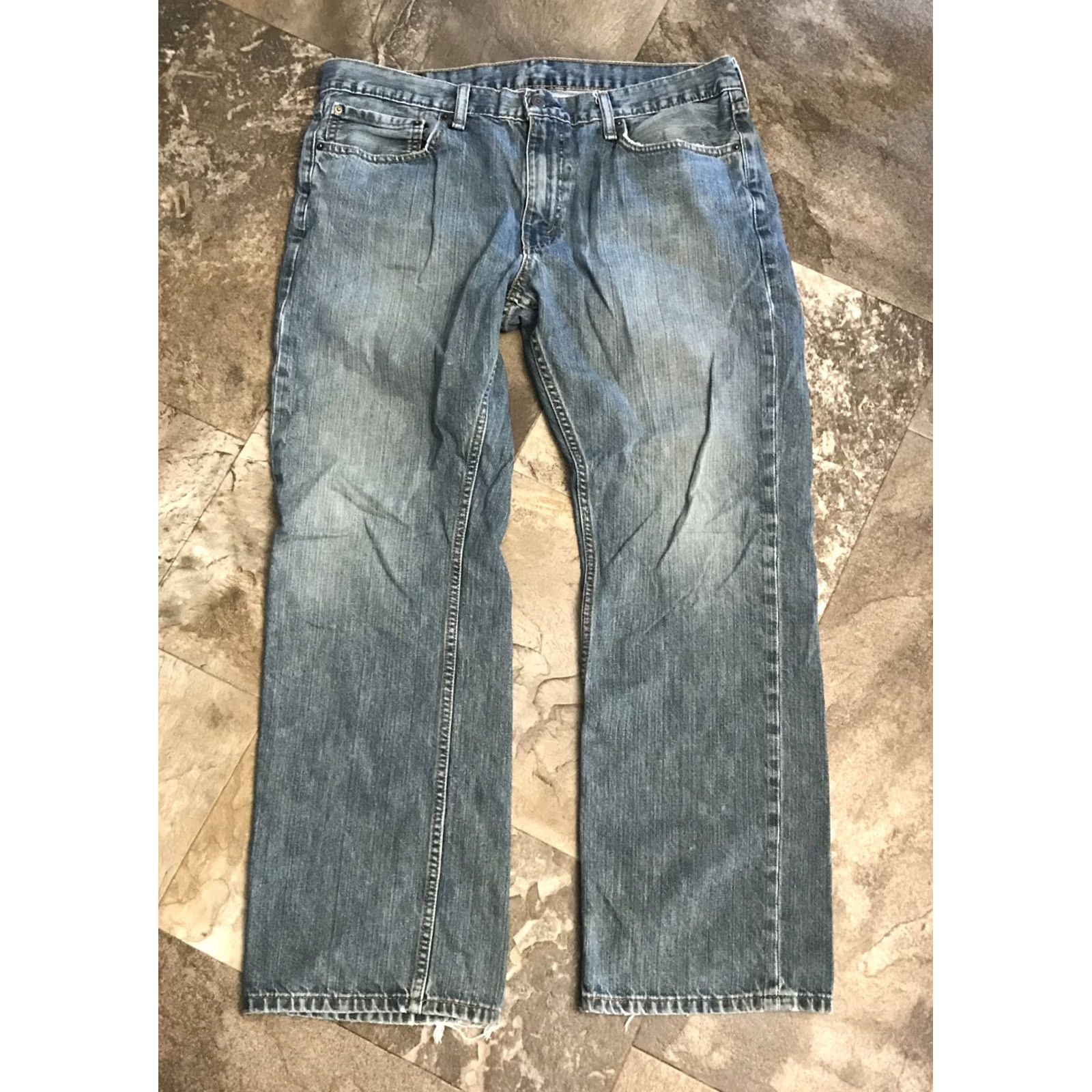 Levi's VINTAGE Levis 559 Jeans Mens 36 x 32 Relaxed Straight Denim Comfort USA 500 Series Mens Jeans Size US 36 / EU 52 - 3 Thumbnail