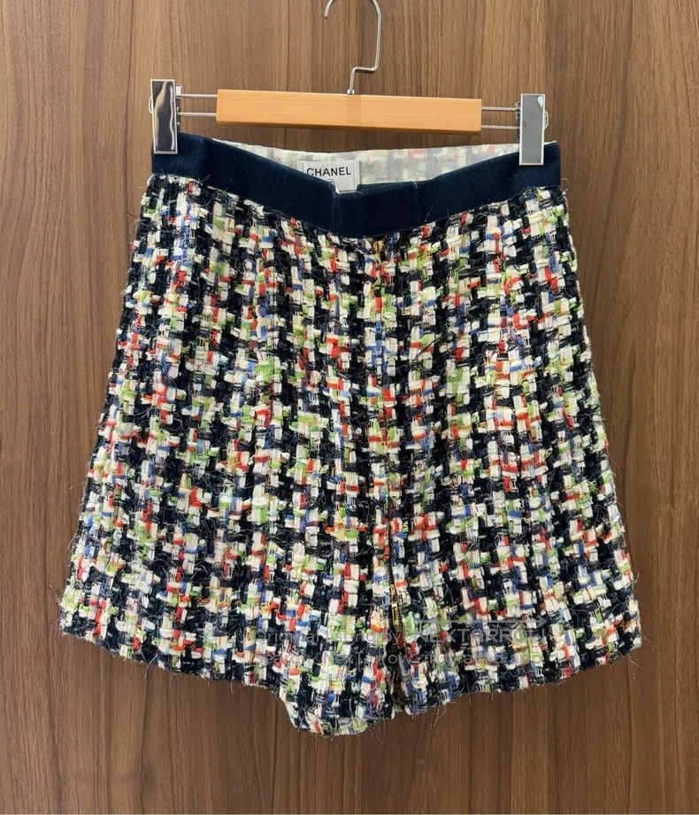 Chanel Chanel Catwalk style colour braided tweed shorts fake two- Size 25" / US 0 / IT 36 - 1 Thumbnail