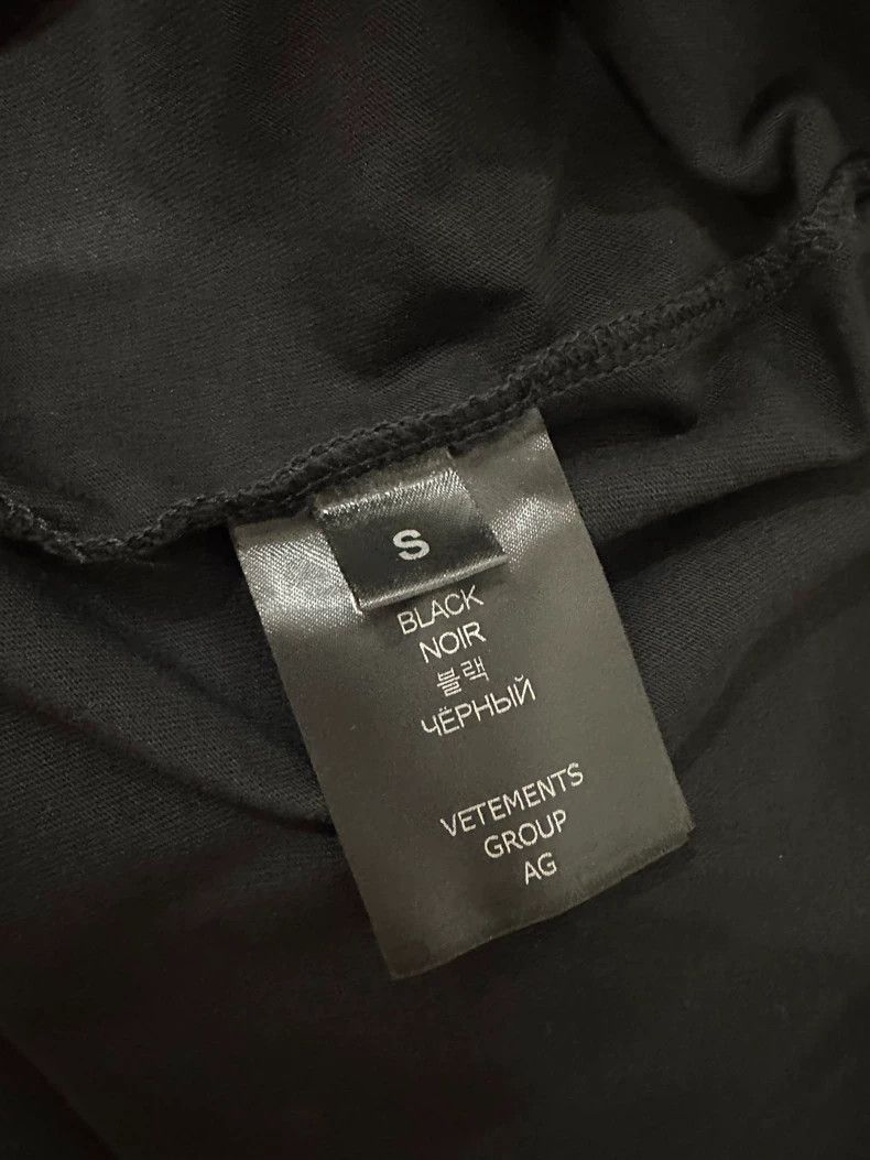 Vetements vetements Logo nameplate short sleeve 2501-Nextarrow Size US S / EU 44-46 / 1 - 5 Thumbnail