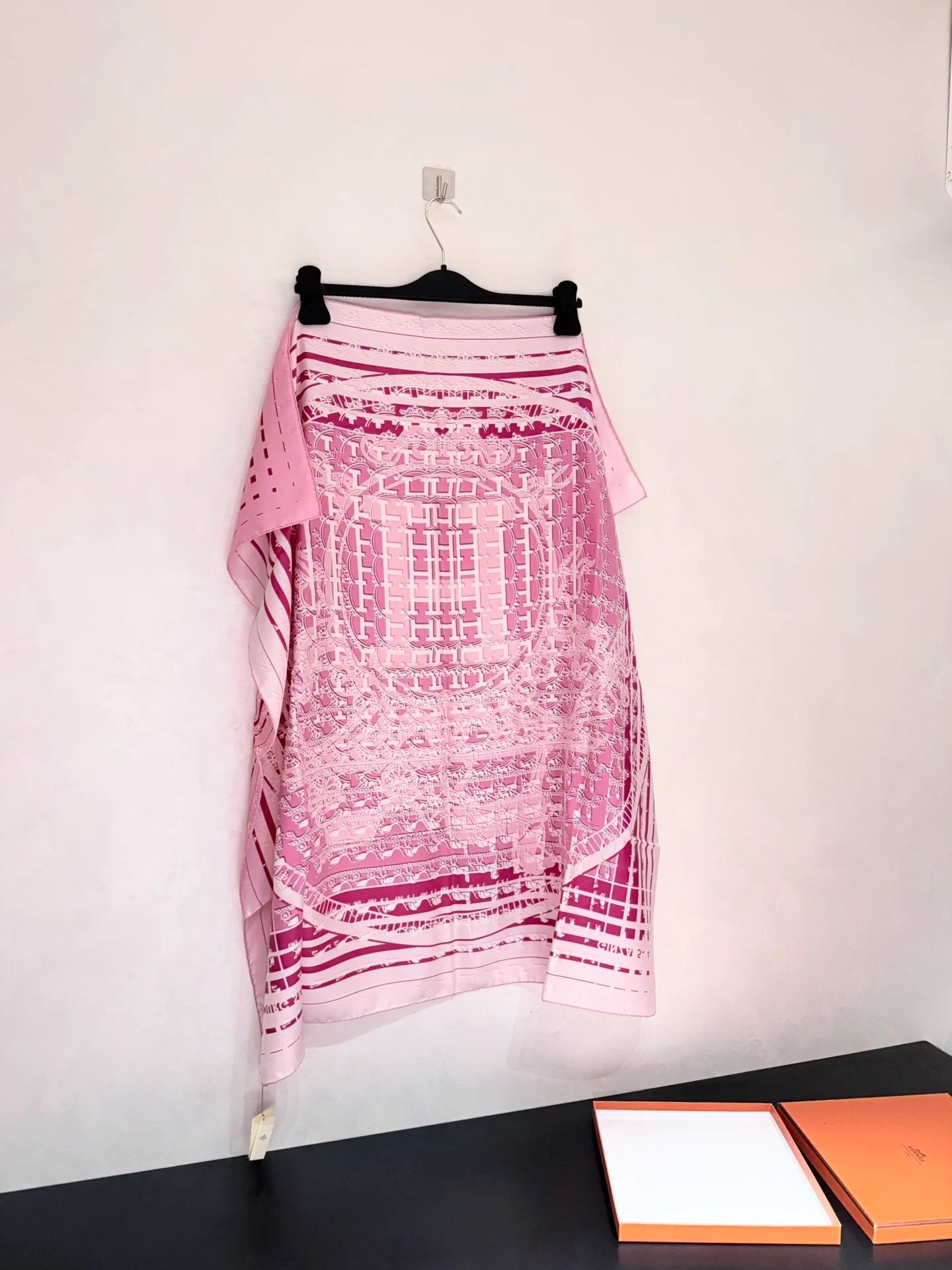 Hermes Hermes Japan Limited Pink 10th Anni Ginza Silk Scarf 90cm Size ONE SIZE - 2 Thumbnail