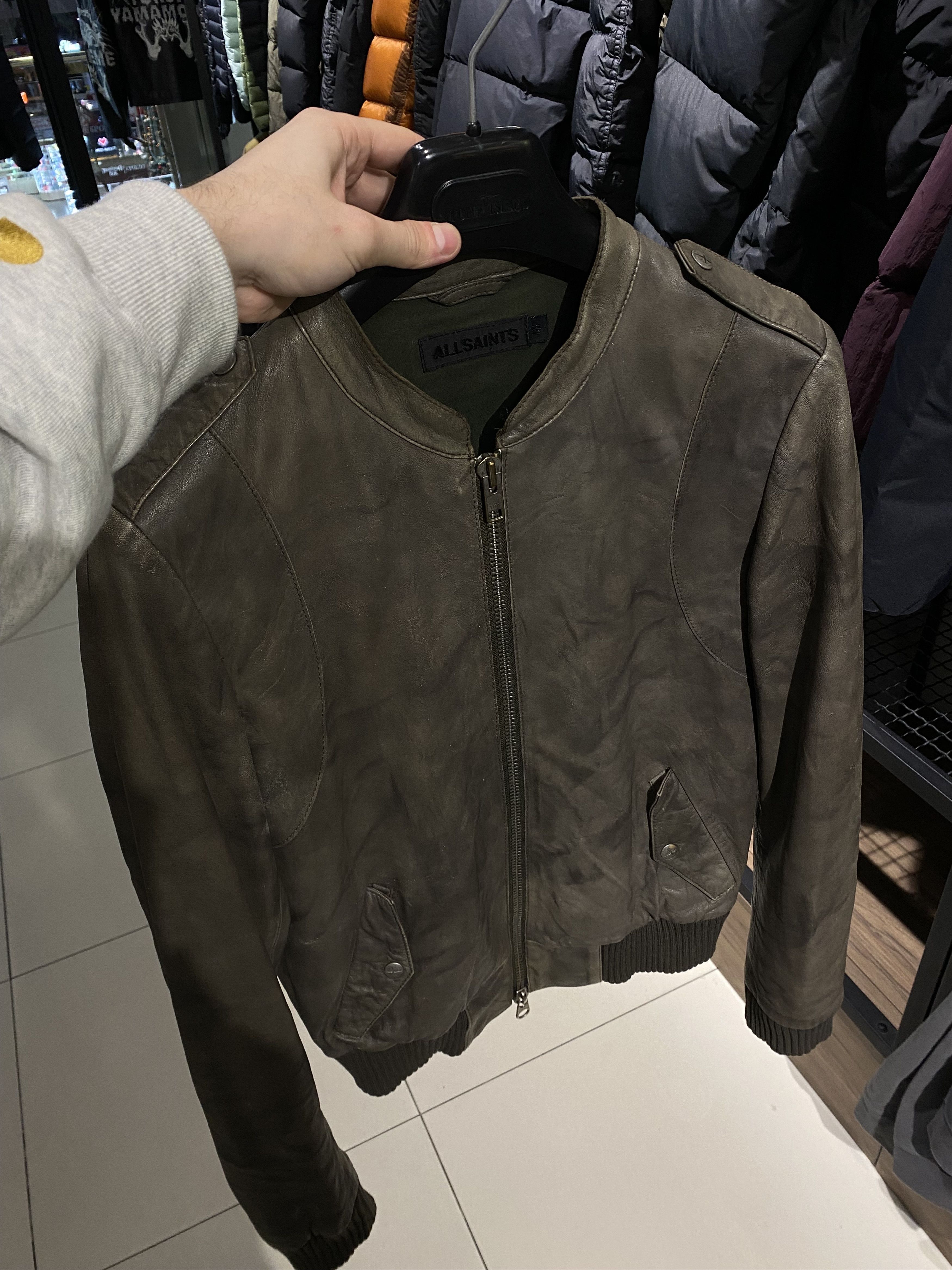 Allsaints Vintage Distressed Allsaints leather bomber jacket size M Size US M / EU 48-50 / 2 - 2 Thumbnail
