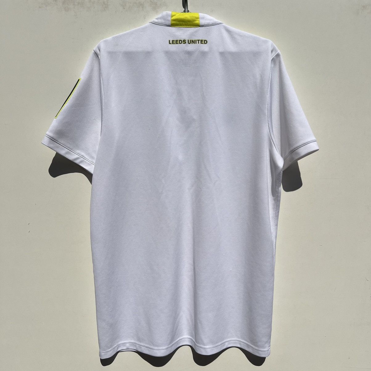 Adidas LEEDS UNITED 2021 2022 HOME FOOTBALL SOCCER JERSEY ADIDAS Size US L / EU 52-54 / 3 - 9 Thumbnail