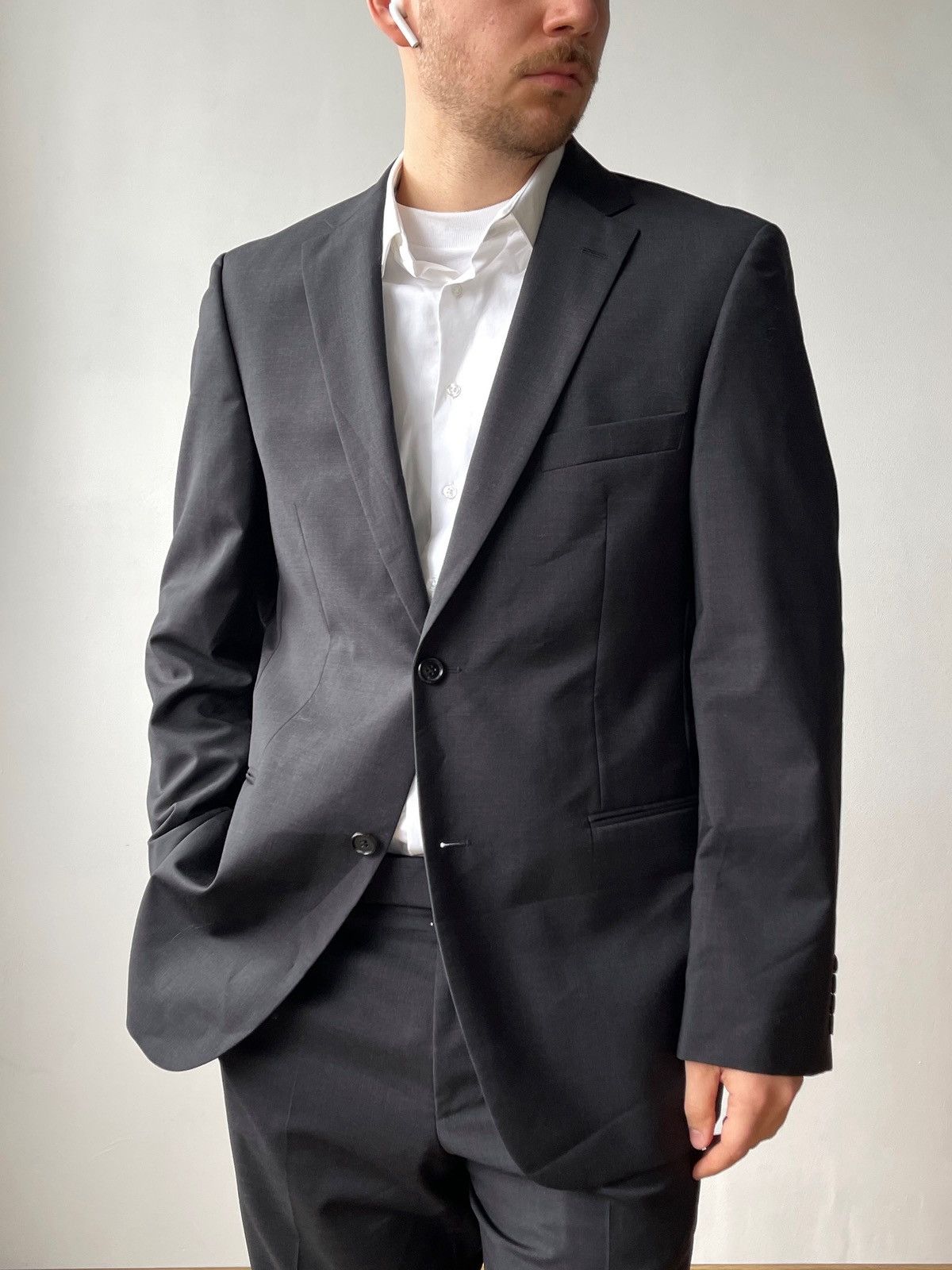 Hugo Boss Hugo Boss Paolini/Movio 100% Wool Suit 2 Piece US40R / UK50 Size 40R - 2 Thumbnail
