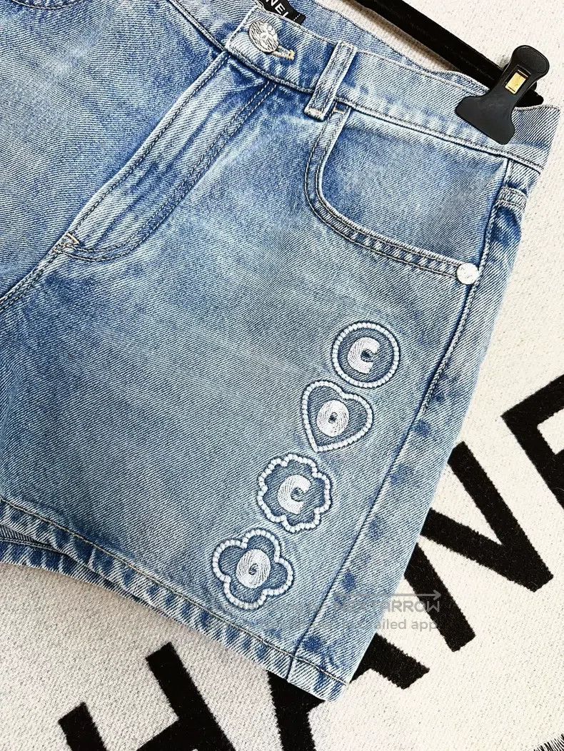 Chanel Chanel Beach Series Embroidery Embroidery Love Coco Jeans Size 25" / US 0 / IT 36 - 2 Thumbnail