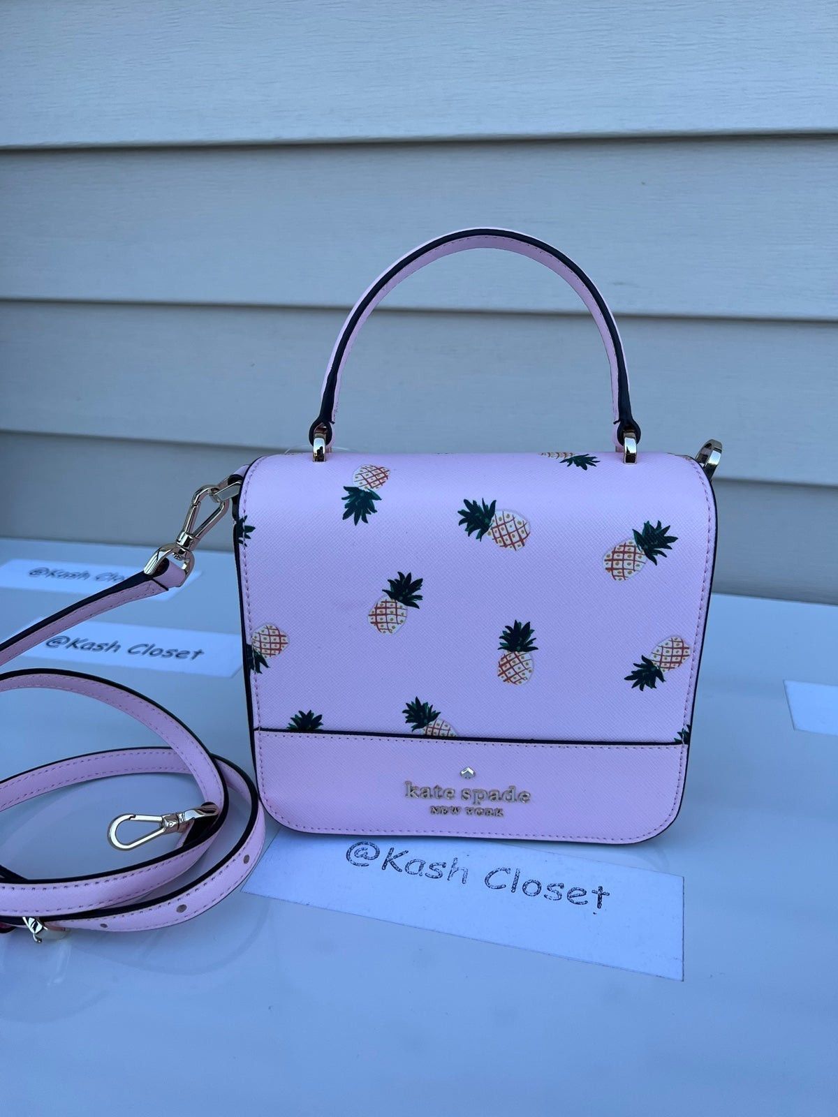 Kate spade pineapple colada crossbody offers Purse -Yellow Multi