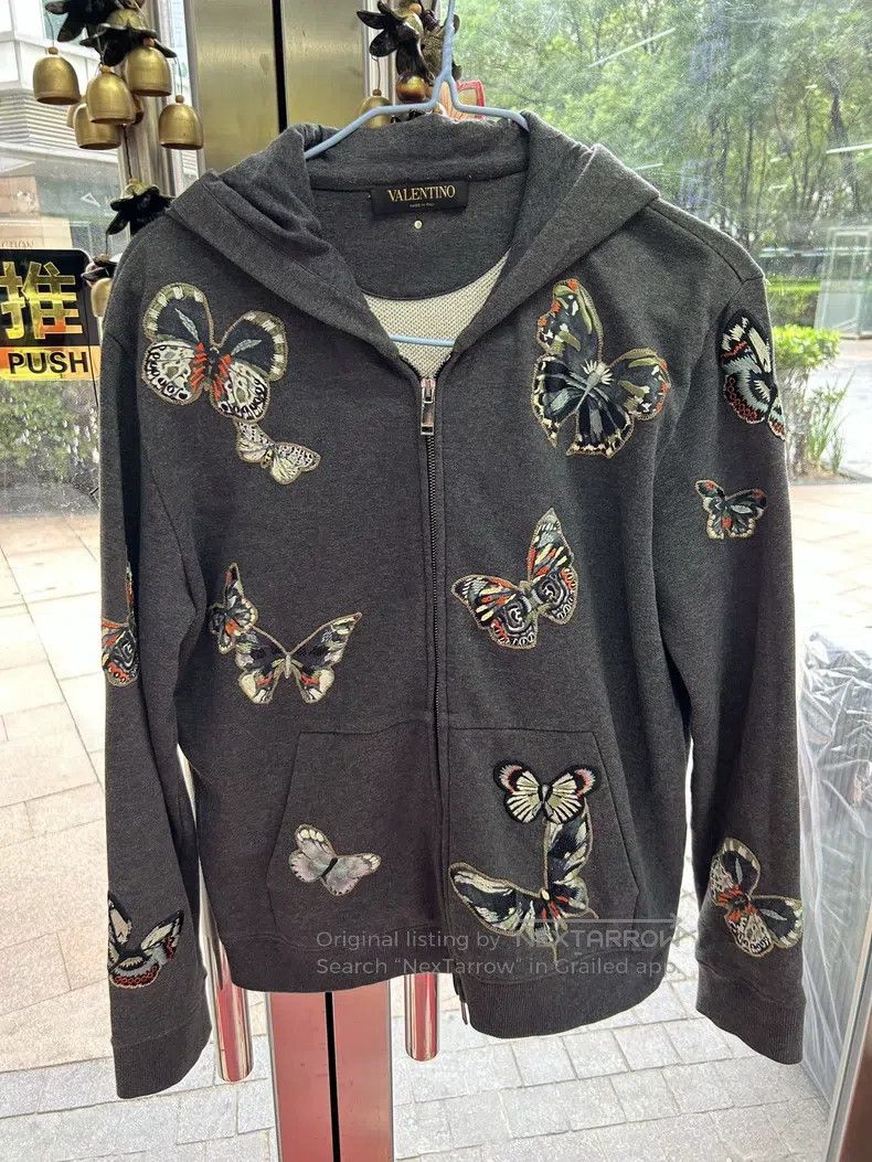 Valentino Valentino Butterfly embroidered sweatshirt Size M / US 6-8 / IT 42-44 - 1 Thumbnail