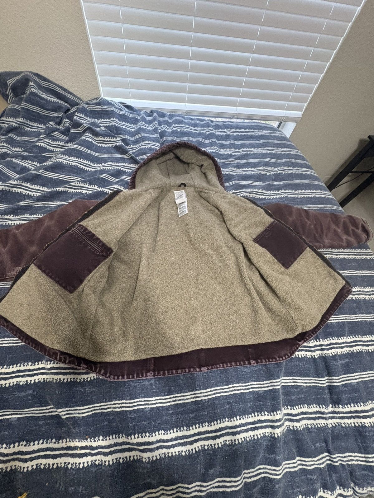 Carhartt Faded burgundy carhartt sherpa lining Size US L / EU 52-54 / 3 - 5 Thumbnail