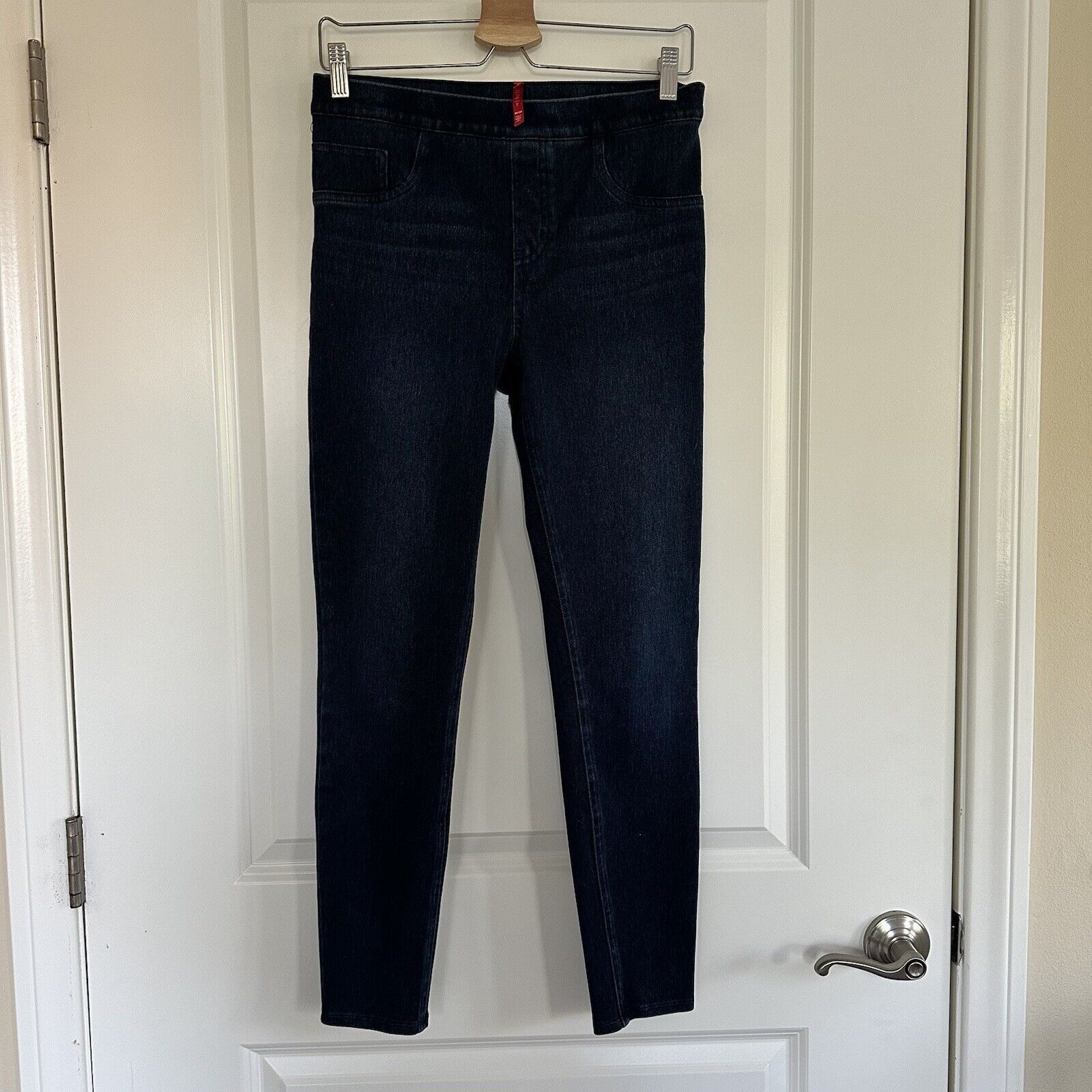 Spanx Spanx Blue Jegging Denim Pull On Legging Size Medium Size 28" / US 6 / IT 42 - 1 Thumbnail