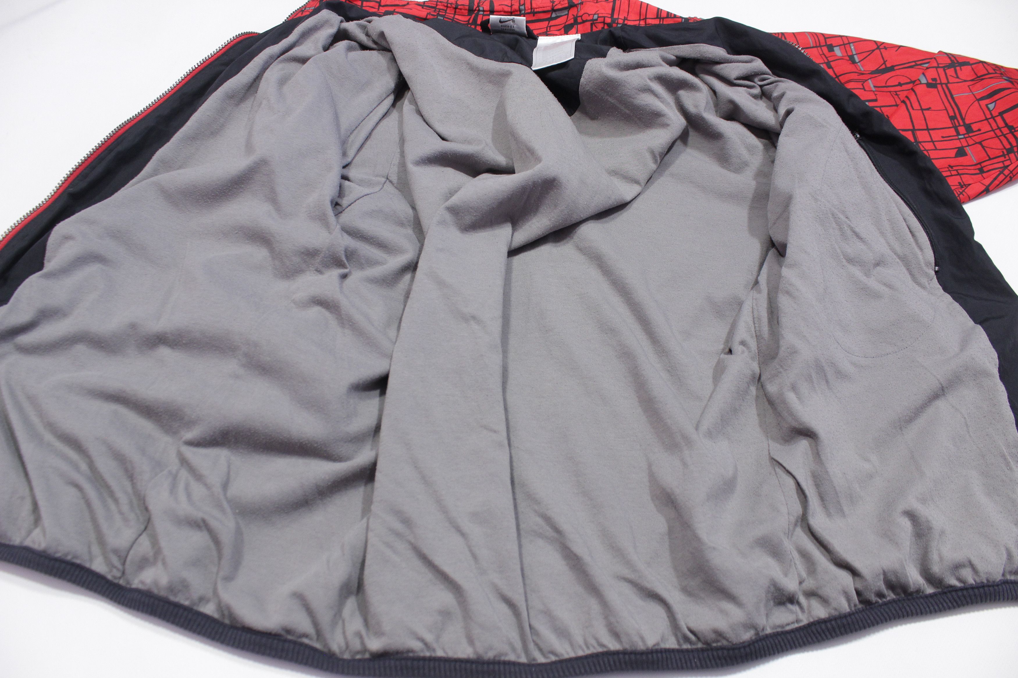 Nike 90S Swoosh Logo Pattern Jacket Size US M / EU 48-50 / 2 - 8 Thumbnail