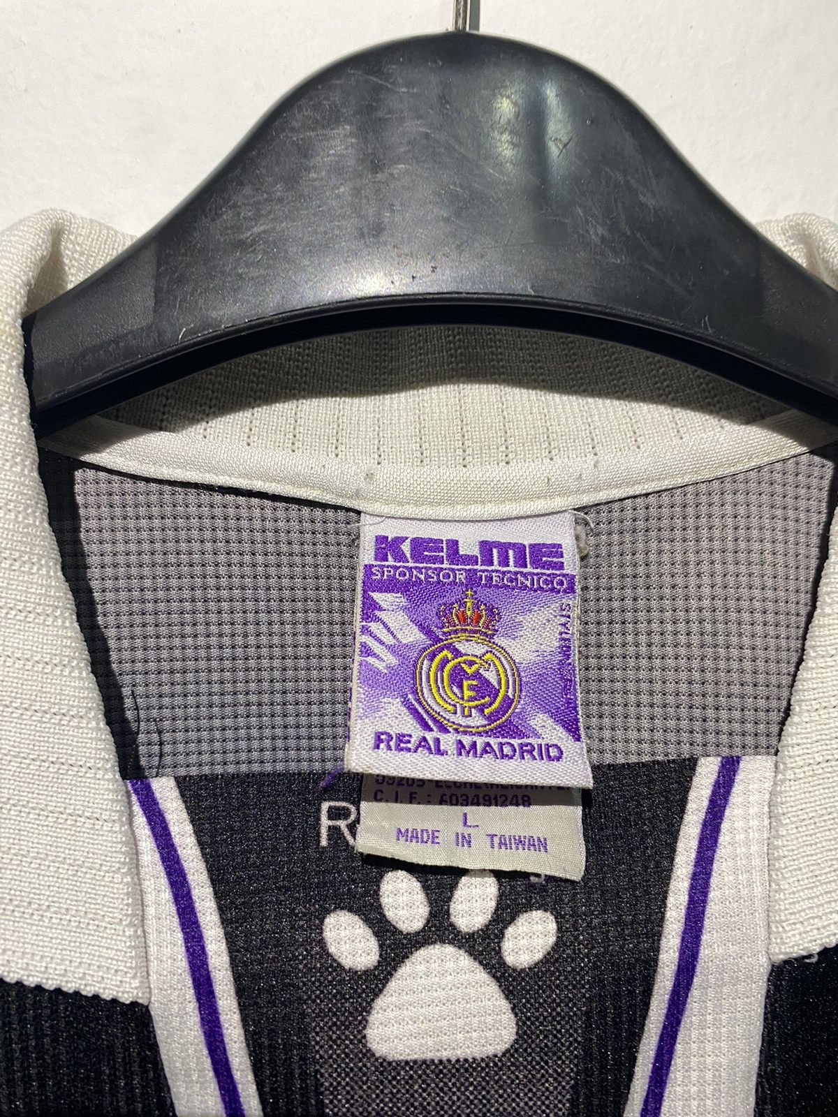 Vintage Real Madrid 1997-98 Third Soccer Jersey - L Size US L / EU 52-54 / 3 - 12 Thumbnail