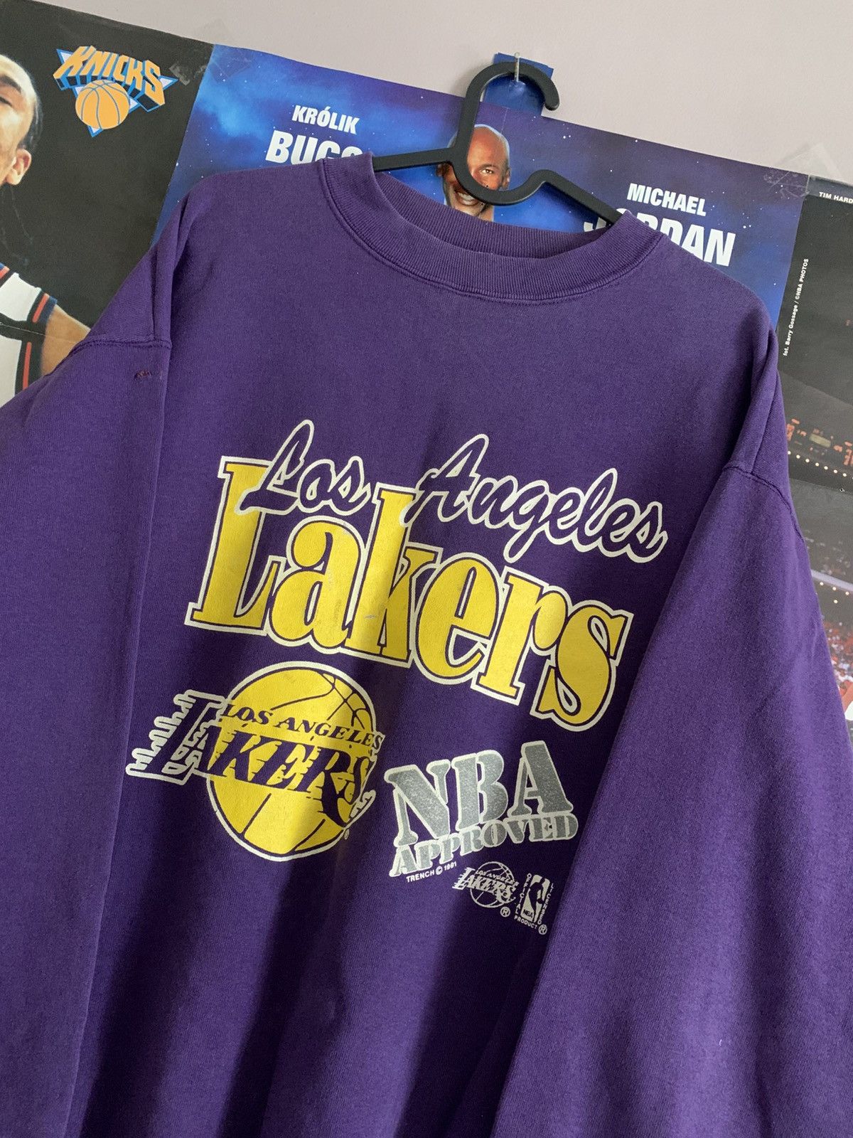 Trench USA 1991 Vintage Trench USA NBA Los Angeles Lakers Crewneck Size US XL / EU 56 / 4 - 2 Thumbnail