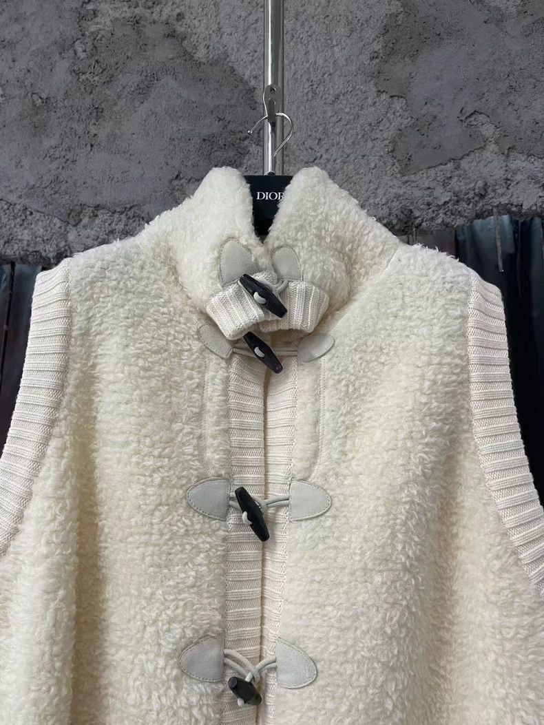 Dior Dior Shearling Vest with Horn Buckles-2505 Size US S / EU 44-46 / 1 - 3 Thumbnail
