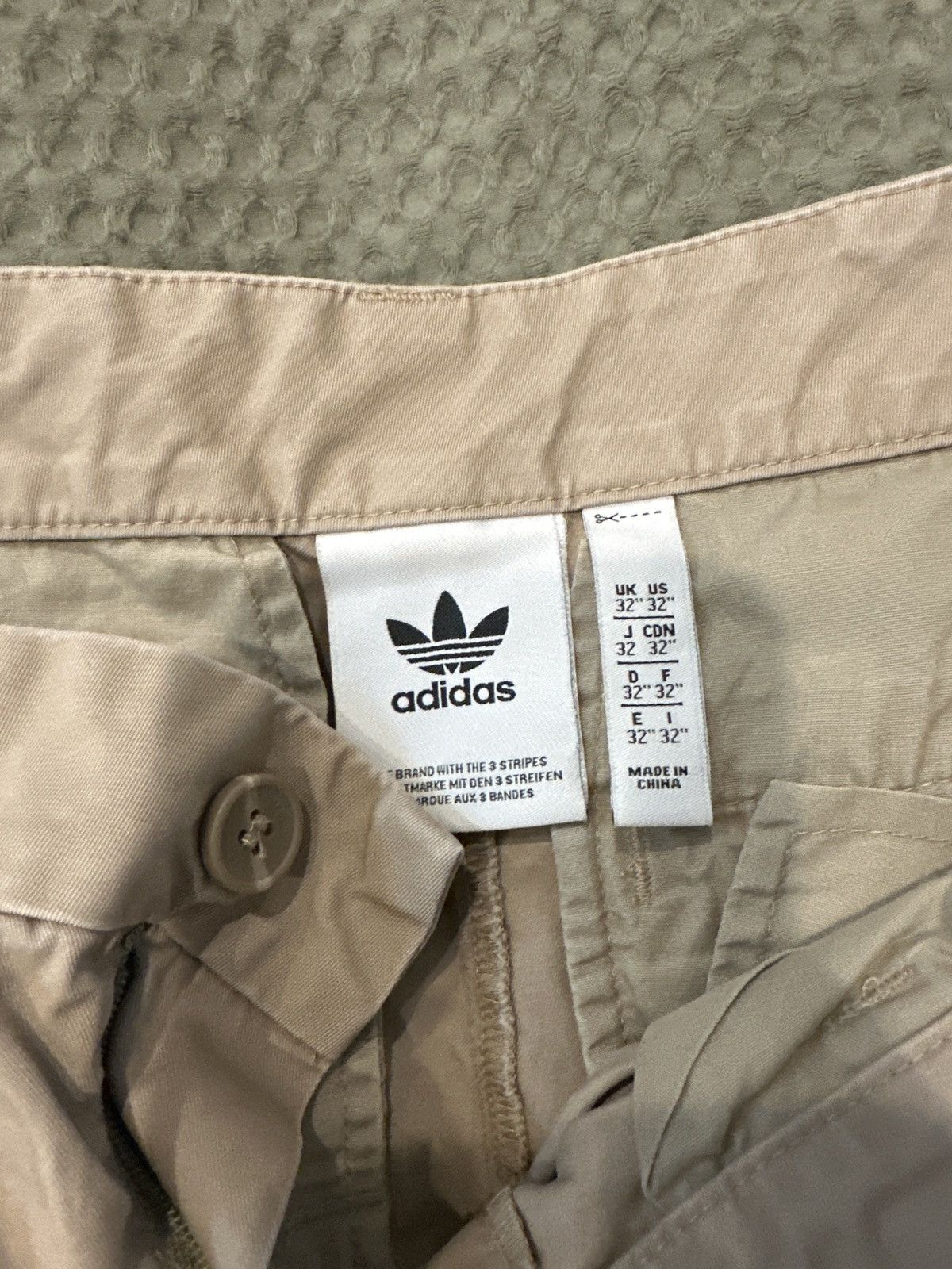 Adidas Adidas bermuda shorts Size US 32 / EU 48 - 3 Thumbnail