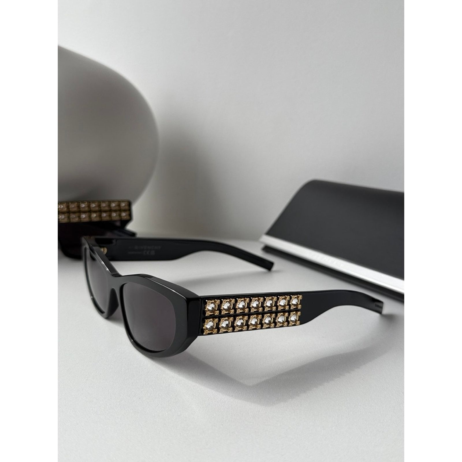 Givenchy NEW Givenchy GV40078U Cat Eye Black Crystal Sunglasses $700 Size ONE SIZE - 2 Thumbnail