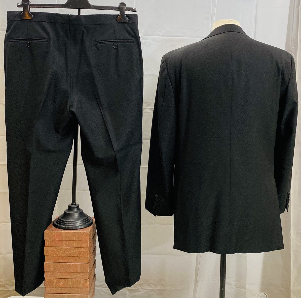 Ermenegildo Zegna Ermenegildo Zegna Black Peak Lapel 2-Btn Milano Fit Tux 52S Size 42S - 5 Thumbnail