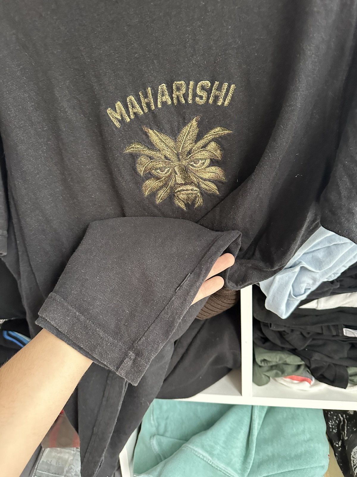 Maharishi 🔥MAHARISHI SHINOBI EMBROIDERED CENTRE LOGO T-SHIRT🔥 Size US M / EU 48-50 / 2 - 7 Thumbnail