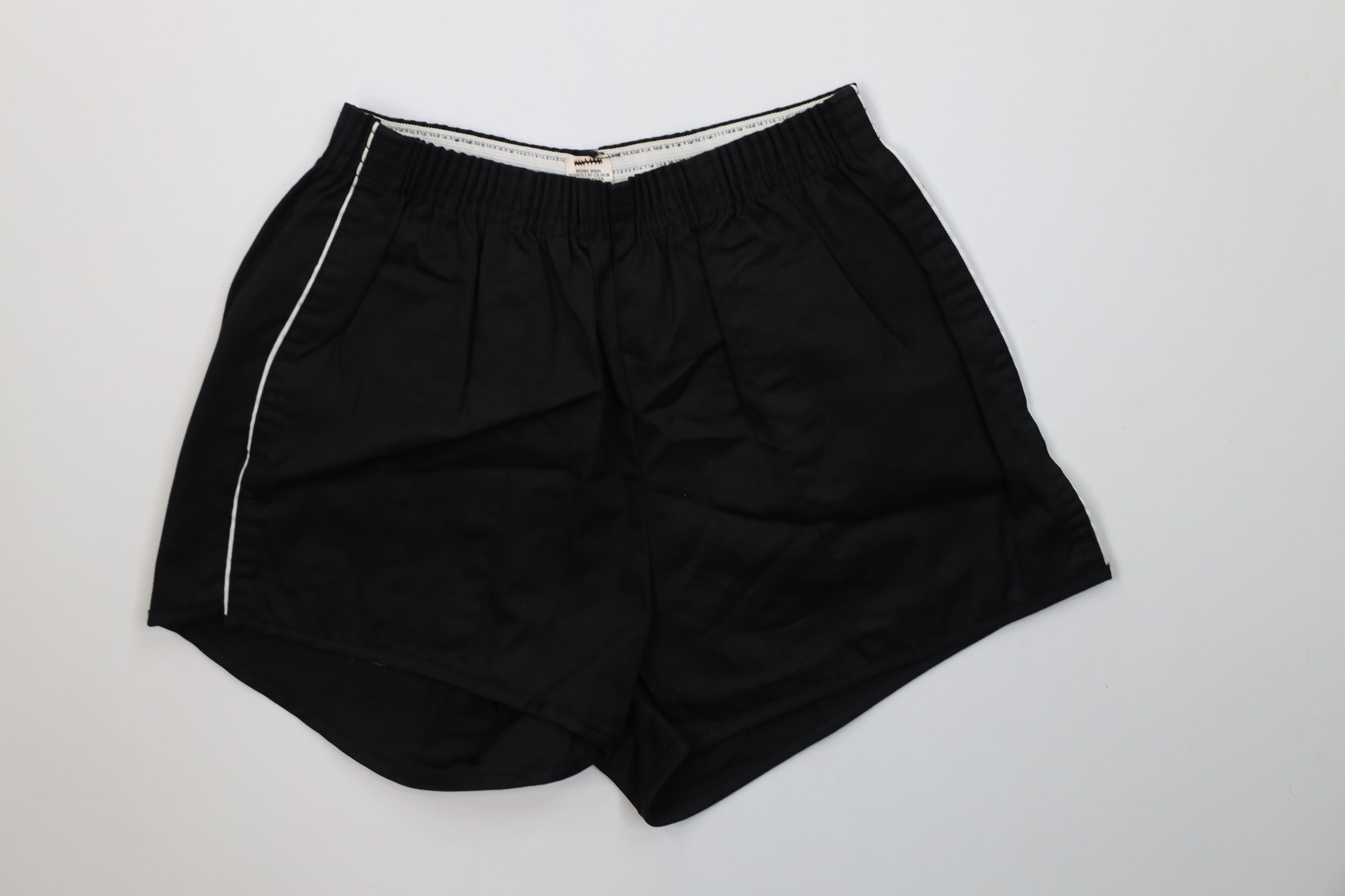 Vintage Vintage 70s Streetwear Jogging Short Shorts Black USA Size US 32 / EU 48 - 1 Thumbnail