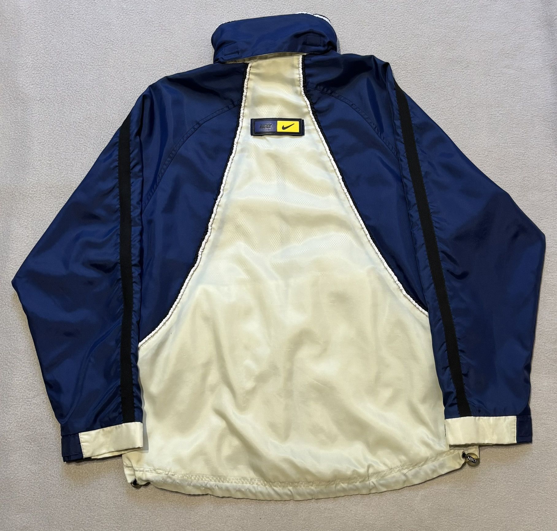 Nike Nike vintage 90s jacket Medium Active Wear Original Creation Size US M / EU 48-50 / 2 - 10 Thumbnail