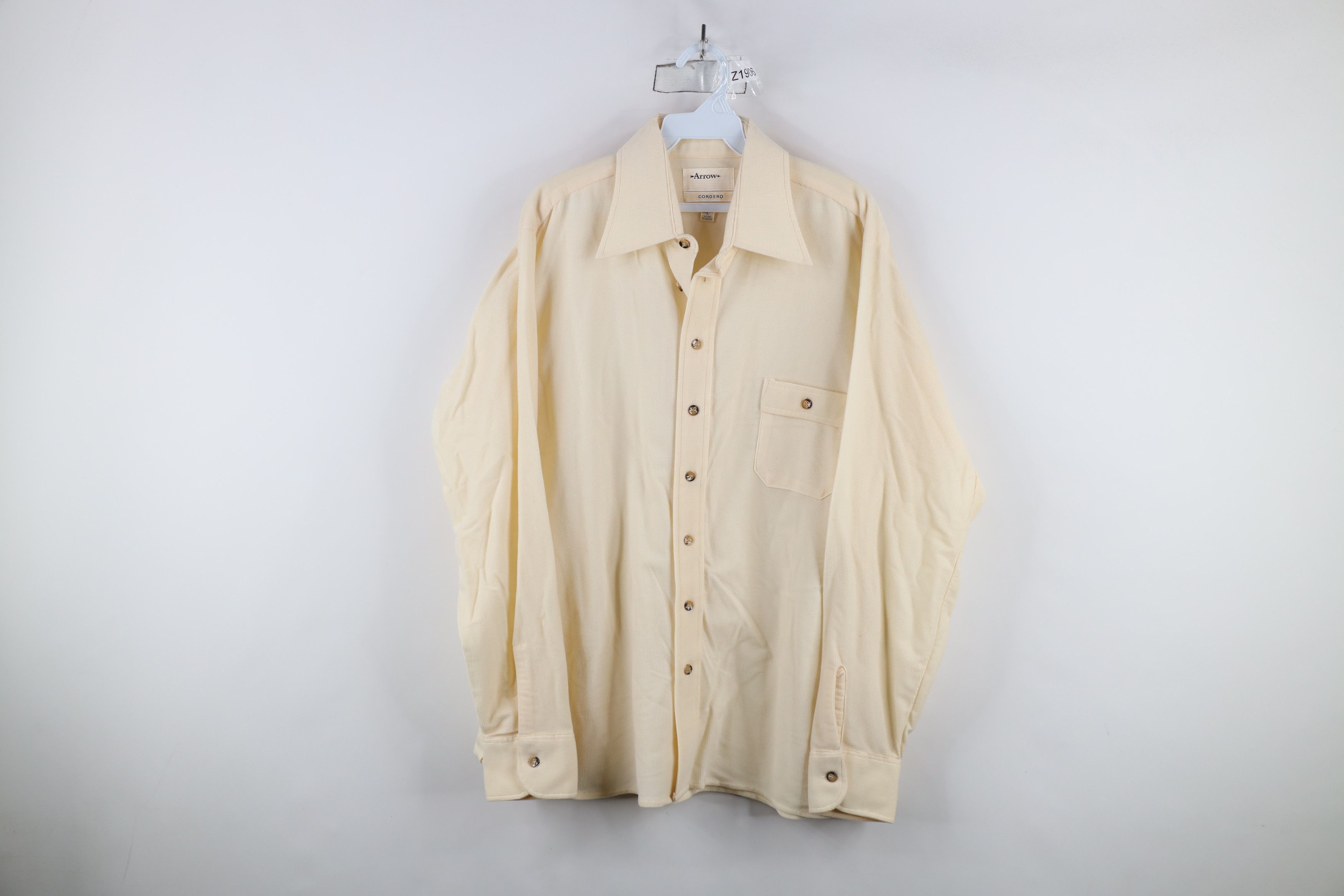 Vintage Vintage 60s 70s Streetwear Corduroy Button Shirt Cream Size US L / EU 52-54 / 3 - 1 Thumbnail