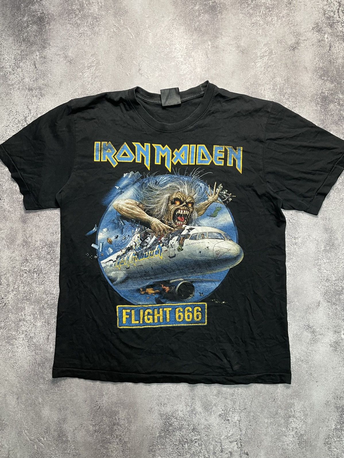 Band Tees IRON MAIDEN Flight 666 Vintage 90s T-Shirt Size US L / EU 52-54 / 3 - 1 Thumbnail