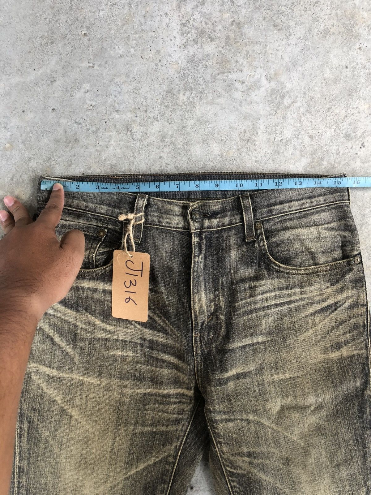 Levi's Y2k Levi’s 505 Mud Wash Distressed Jean Size US 30 / EU 46 - 22 Thumbnail