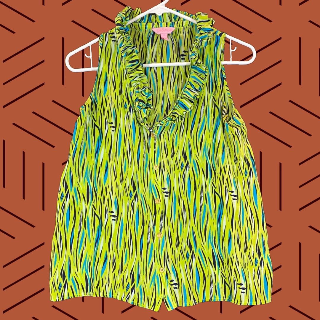Lilly Pulitzer Lilly Pulitzer Blouse Women Size 2 Green Sleeveless Ruffled 100% Silk Fish Print Animal Print Size XS / US 0-2 / IT 36-38 - 1 Thumbnail