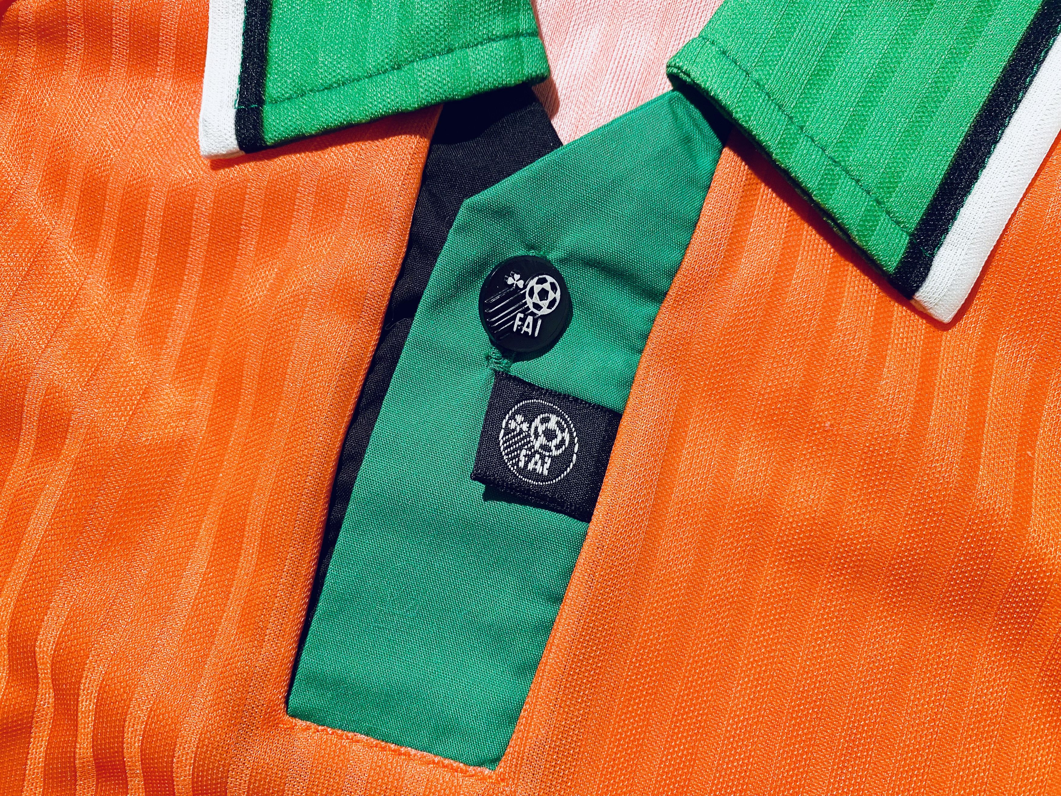Umbro Ireland 1996 - 1998 Away Jersey 96/98 Size US M / EU 48-50 / 2 - 7 Thumbnail