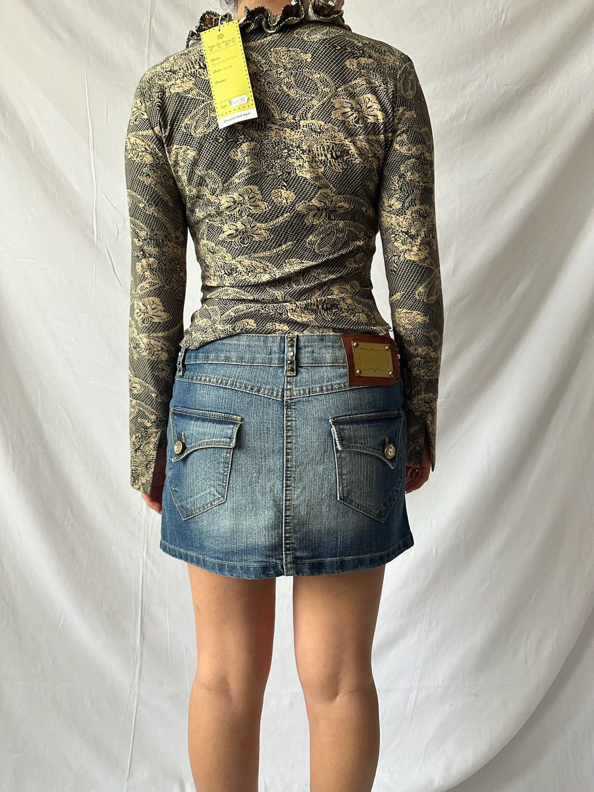 Roberto Cavalli Roberto Cavalli skirt Size 27" / US 4 / IT 40 - 2 Thumbnail