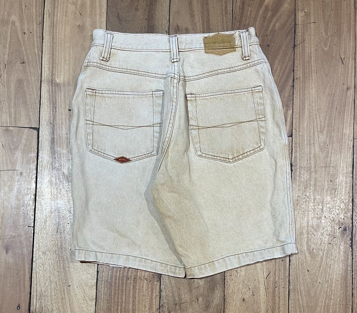 Quicksilver Vintage Beige Quiksilver shorts Baggy 90s 29 Y2K Surfwear lg Size US 29 - 1 Thumbnail