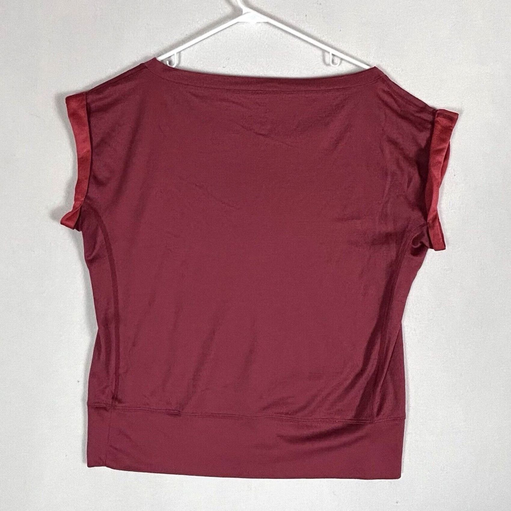 Nike Nike Dri-Fit Top Short Sleeve Banded Hem Medium Red Women Activewear Athleisure Pullover Scoop Neck Polyester Wool Short Sleeve Shirt Size M / US 6-8 / IT 42-44 - 4 Thumbnail