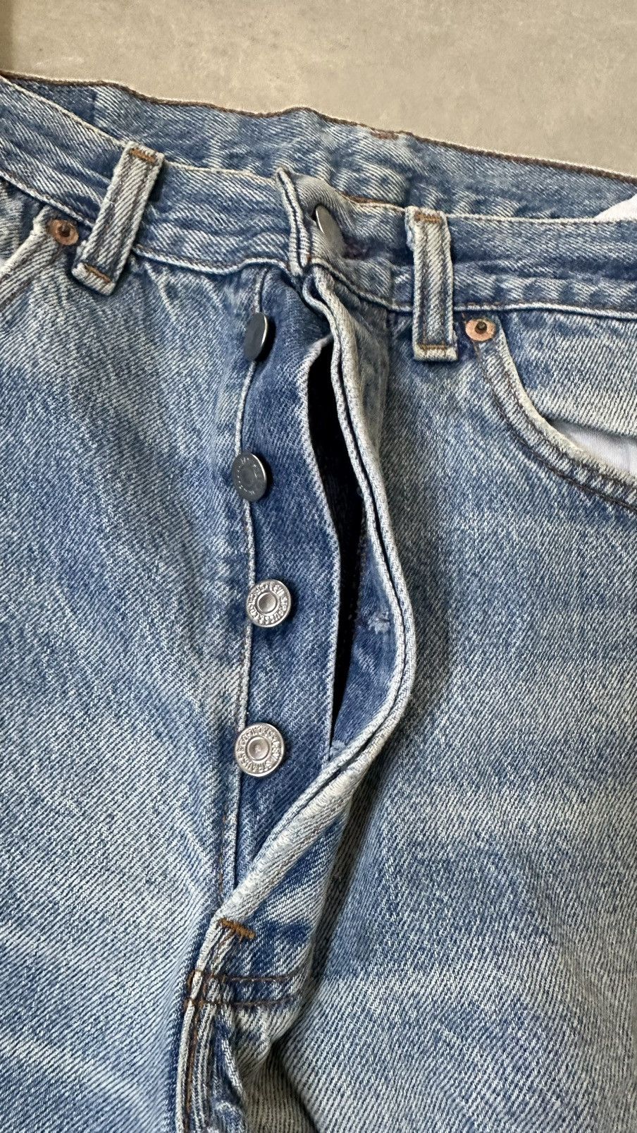 Levi's VINTAGE LEVIS 501 MADE IN USA DENIM PANT Size US 32 / EU 48 - 8 Thumbnail