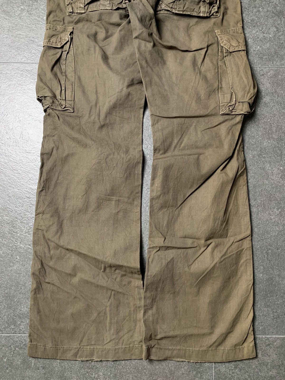 Japanese Brand 2000s Surplus Gas Mask 3D Pocket Flared Cargo Pants Size US 31 - 16 Thumbnail