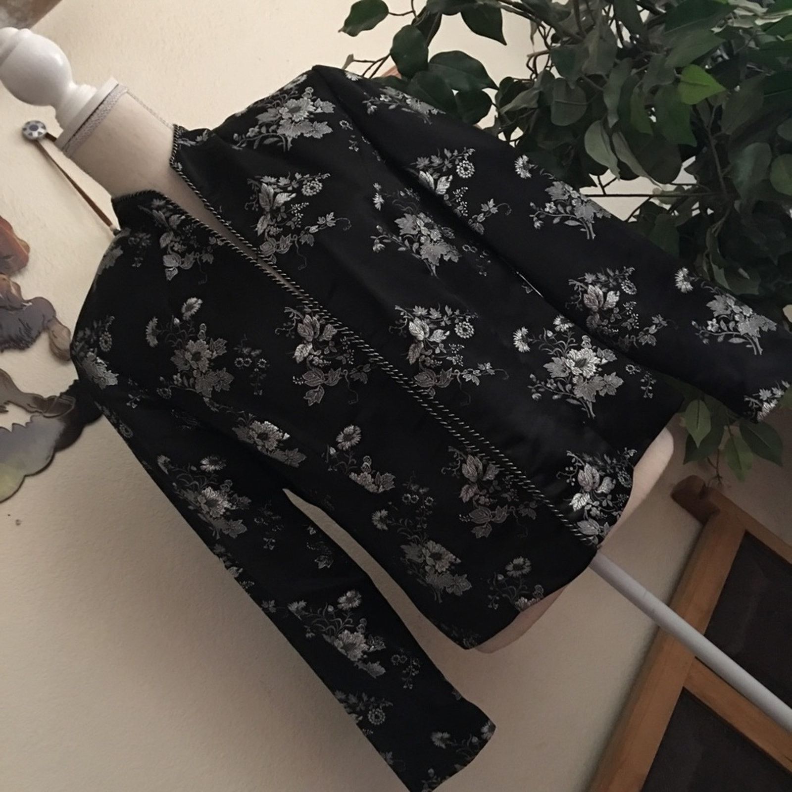 Vintage Sheri Martin New York metallic floral embroidered jacket Size M / US 6-8 / IT 42-44 - 4 Thumbnail