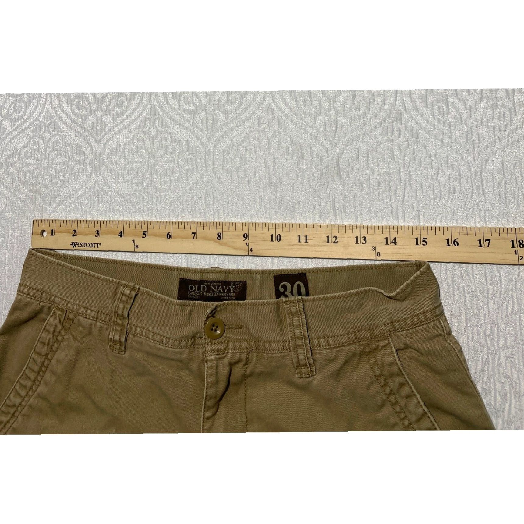 Old Navy Old Navy Cargo Shorts Mens Size 30 Khaki Tan Cotton Twill Cargo Shorts Beige Size US 30 / EU 46 - 7 Thumbnail