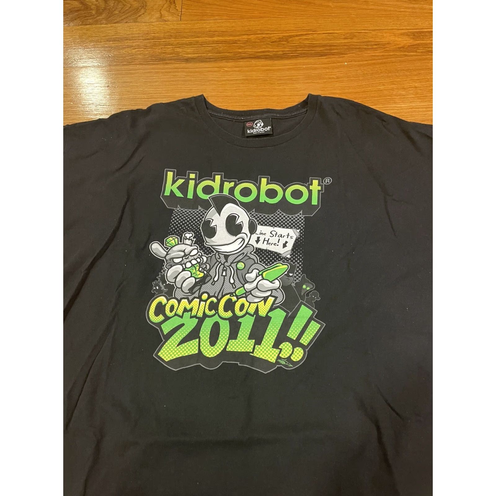 Vintage VINTAGE Kidrobot Comic Con 2011 T-Shirt Size XXL Men White Cotton Graphic Print Rare!!! Size US XXL / EU 58 / 5 - 3 Thumbnail