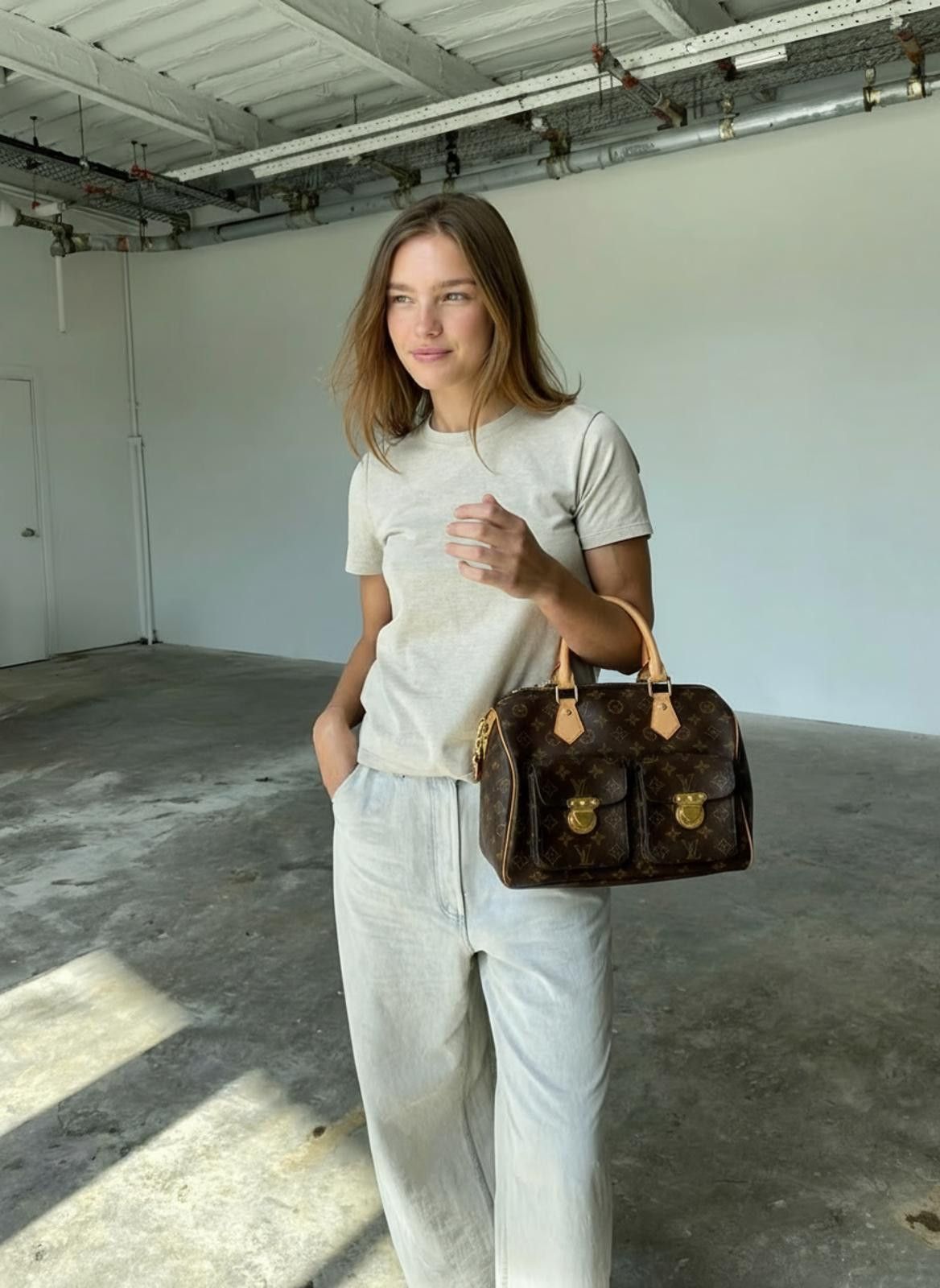Louis Vuitton Louis Vuitton - Manhattan Canvas Handbag Dual Front Size ONE SIZE - 1 Thumbnail