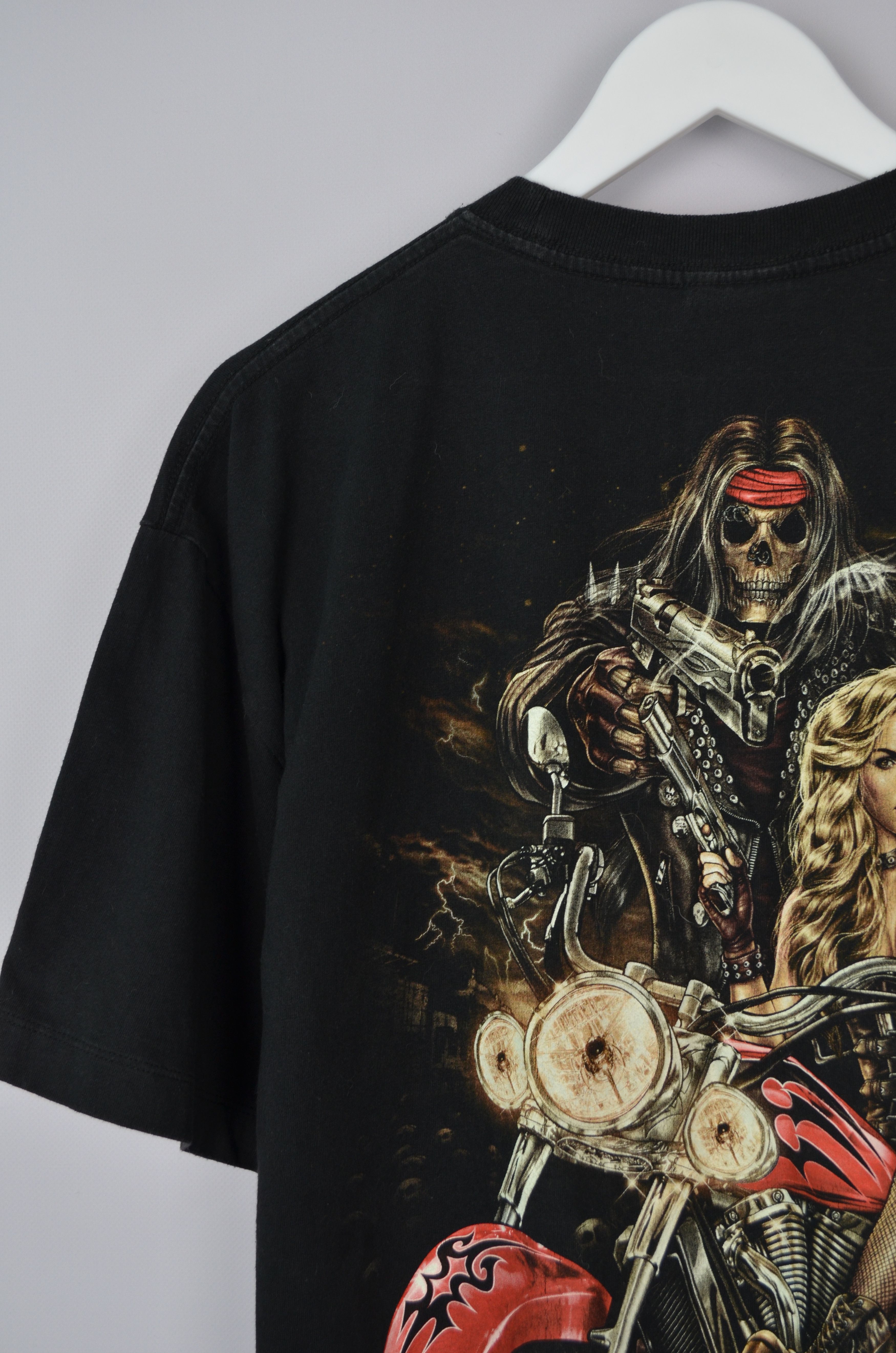 Other Vintage WILD Skull Bike Rock Girl Print T Shirt L 90s y2k Size US L / EU 52-54 / 3 - 9 Thumbnail