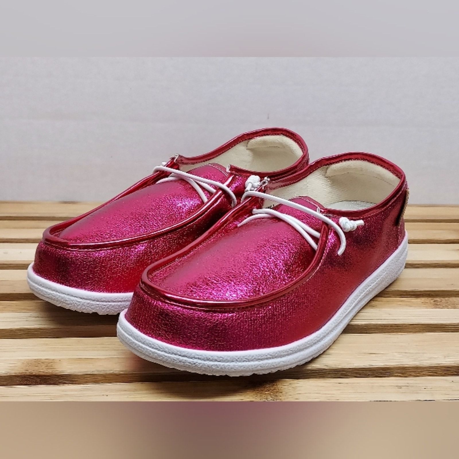 Other Corkys Womens Pink Crinkle Metallic Kayak Casual Shoes SZ 7 Size US 7 / IT 37 - 2 Thumbnail