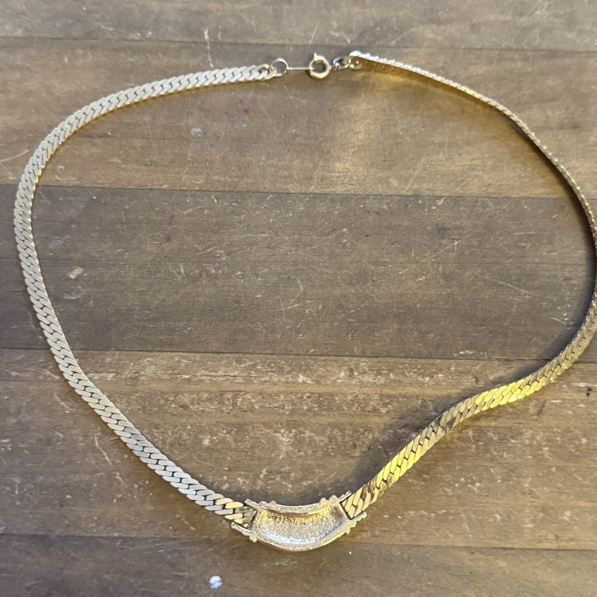 Vintage Vintage Avon rhinestone gold tone herringbone necklace Size ONE SIZE - 4 Thumbnail