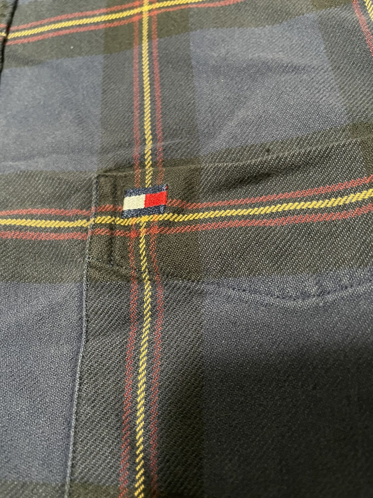 Tommy Hilfiger Tommy Hilfiger plaid button up size L Size US L / EU 52-54 / 3 - 2 Thumbnail