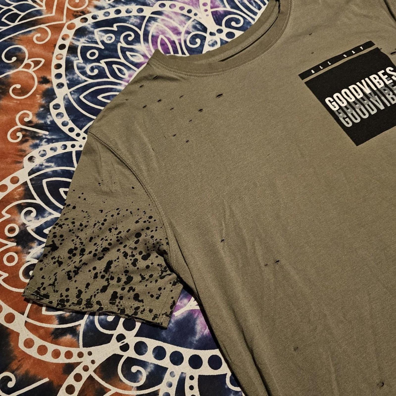 Carbon Carbon Men's Khaki Tshirt Size US M / EU 48-50 / 2 - 3 Thumbnail