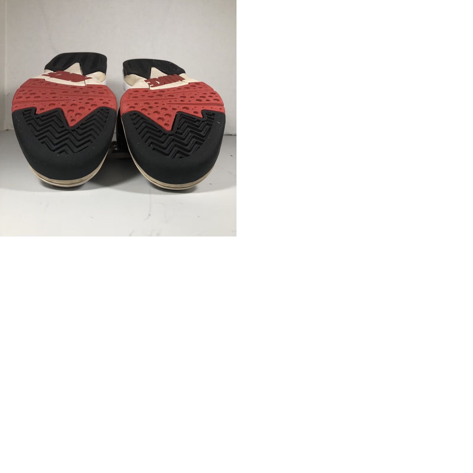Nike Nike Air Force Max Charles Barkley 2012 Men Size 10.5 555105-100 White Red Black Sneaker Basketball Nike Charles Barkley Shoes Men Size US 10 / EU 43 - 9 Thumbnail