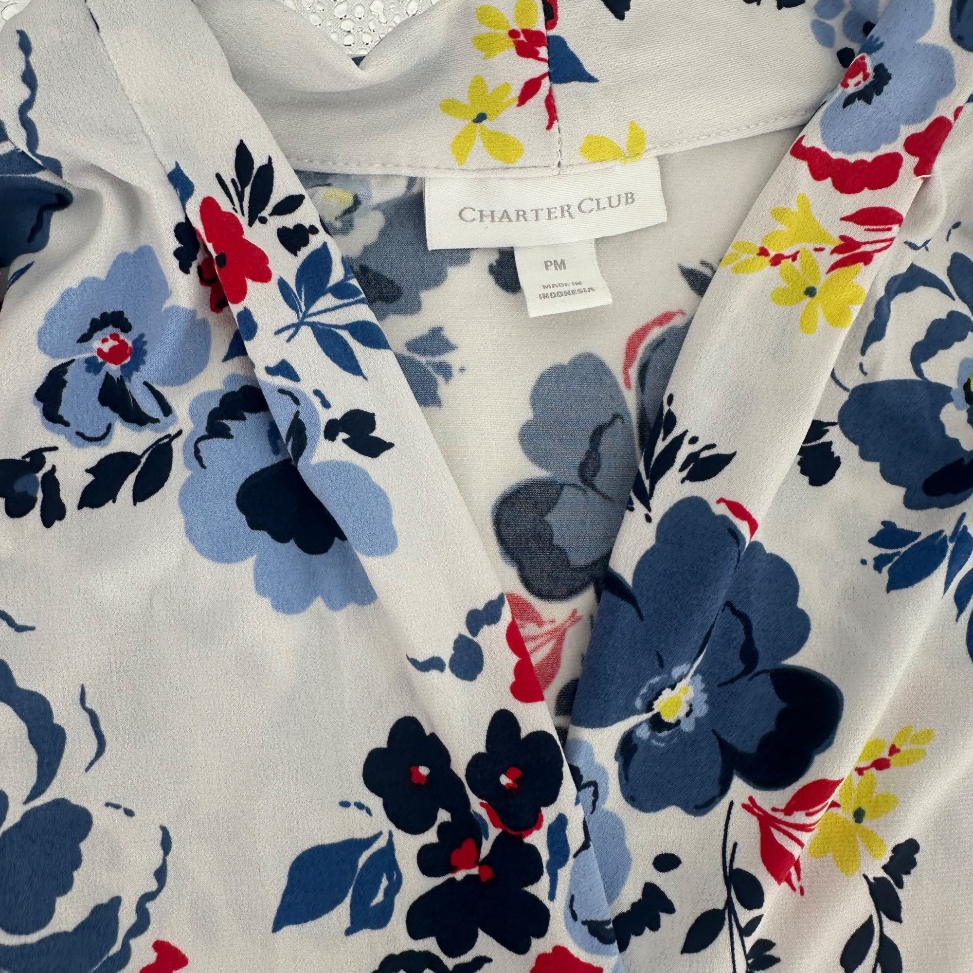 Charter Club Women's Charter Club White Floral V-Neck Blouse Size PM Size S / US 4 / IT 40 - 5 Thumbnail