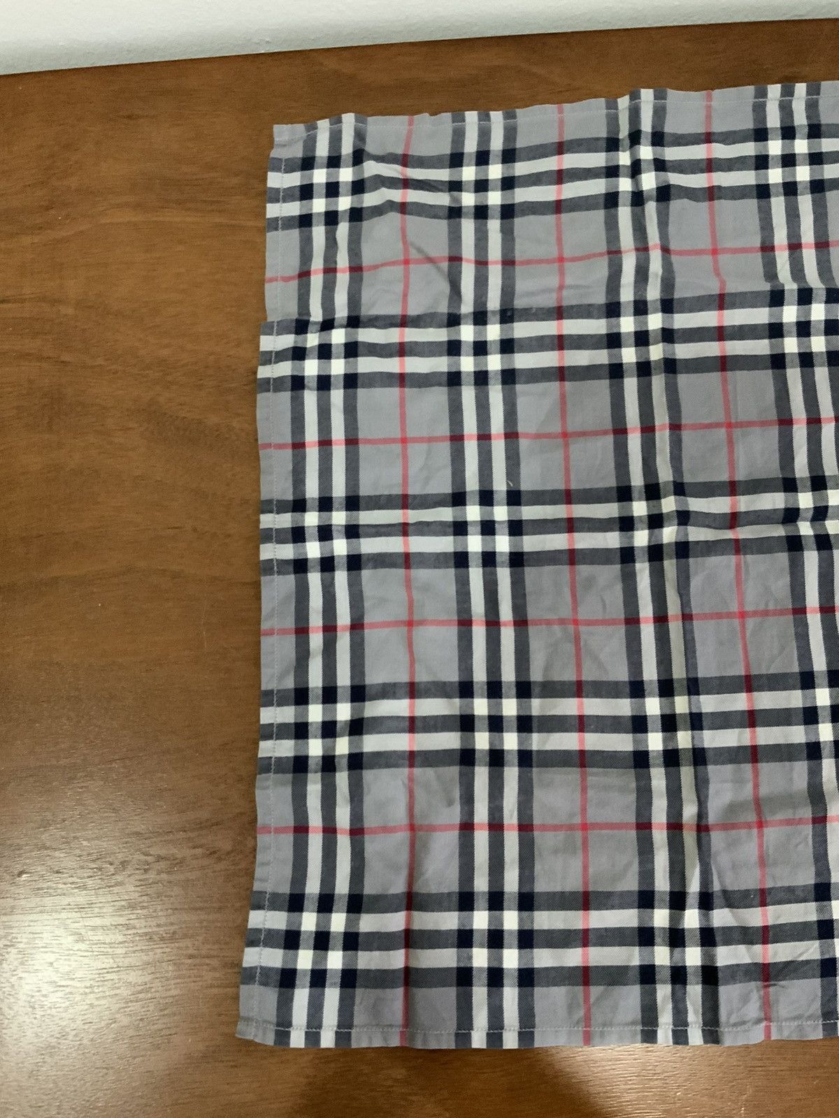 Burberry Burberrys Handkerchief Bandana Size ONE SIZE - 19 Thumbnail