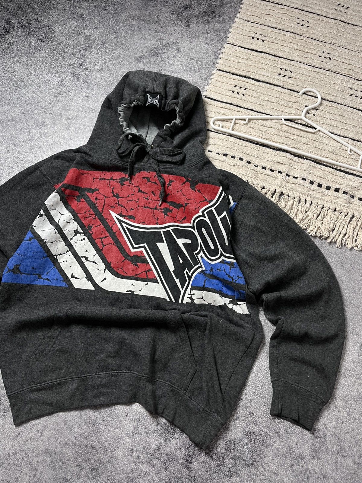 Tapout 🔥00'S TAPOUT Y2K BOXY GRUNGE USA MMA HOODIE UFC SK8 Size US M / EU 48-50 / 2 - 1 Thumbnail