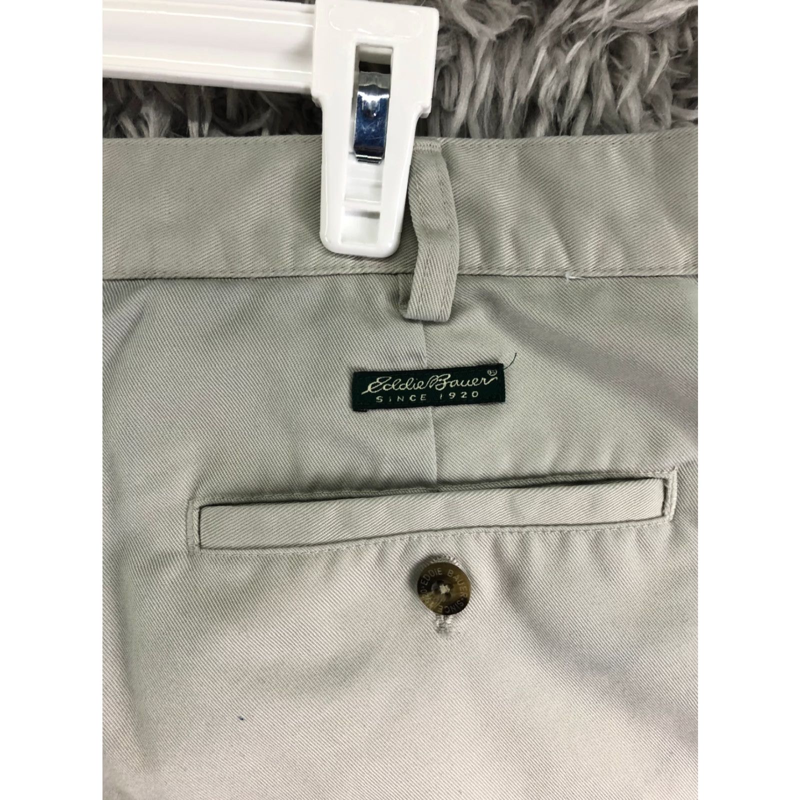 Eddie Bauer Eddie Bauer Mens 36 Mid Rise Tan Khaki Golf Shorts Bermuda 5-Pocket Beige Cotton Blend Regular Size US 36 / EU 52 - 5 Thumbnail