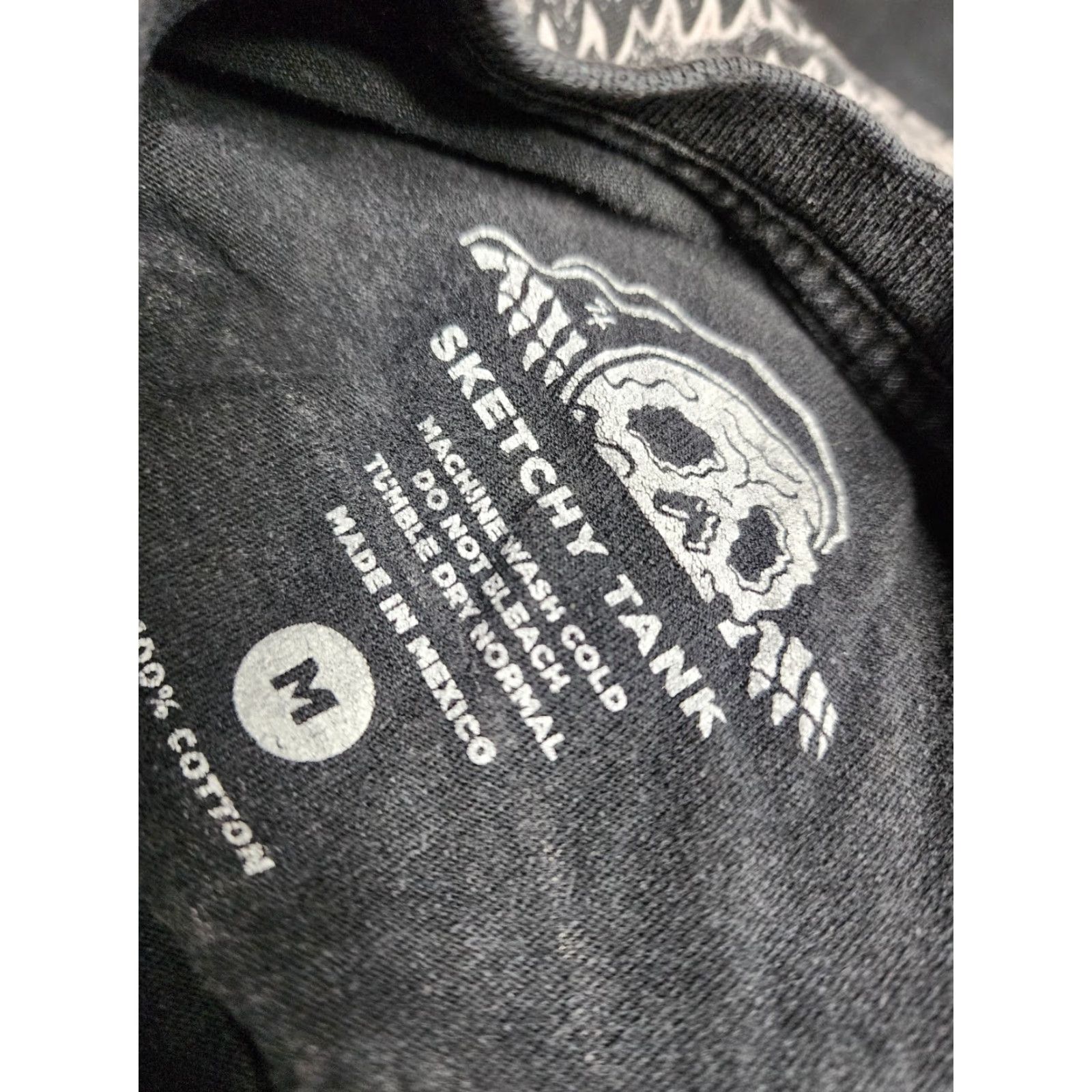 Vintage VINTAGE Sketchy Tank Long Sleeve T-Shirt Trust No Suits Black Adult Medium Slim Fit Mens Size US M / EU 48-50 / 2 - 4 Thumbnail