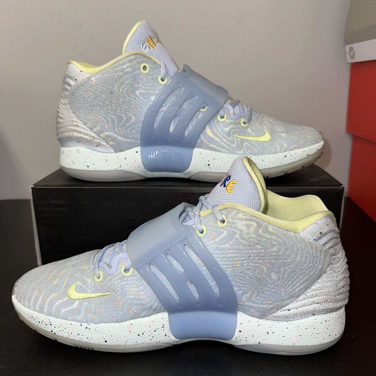 Nike Size 12 - Nike KD14 Enspire Friends And Family Basketball Size US 12 / EU 45 - 2 Thumbnail