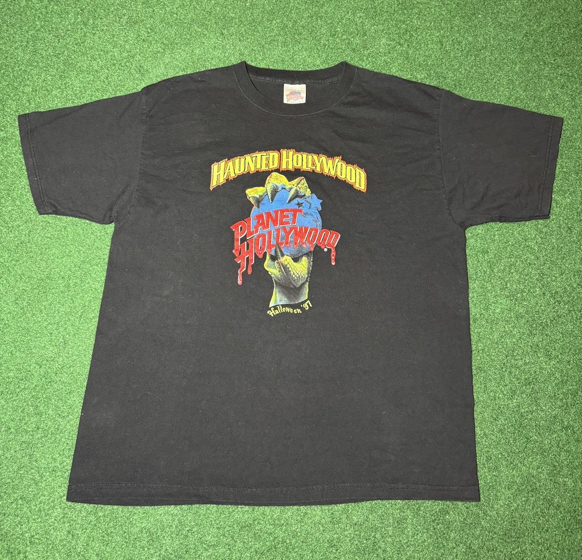 Planet Hollywood × Vintage Vintage 90s Haunted Hollywood Horror Halloween T Shirt Size US XL / EU 56 / 4 - 1 Thumbnail