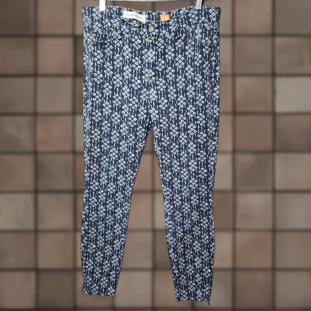 Anthropologie Anthropologie Pilcro Ikat/Tribal Patterned Serif Zip Ankle Pants Women's Size 30 Gray Cotton Blend Zip Ankles Bohemian Preppy 90s? No, remove. Size 30" / US 8 / IT 44 - 1 Thumbnail